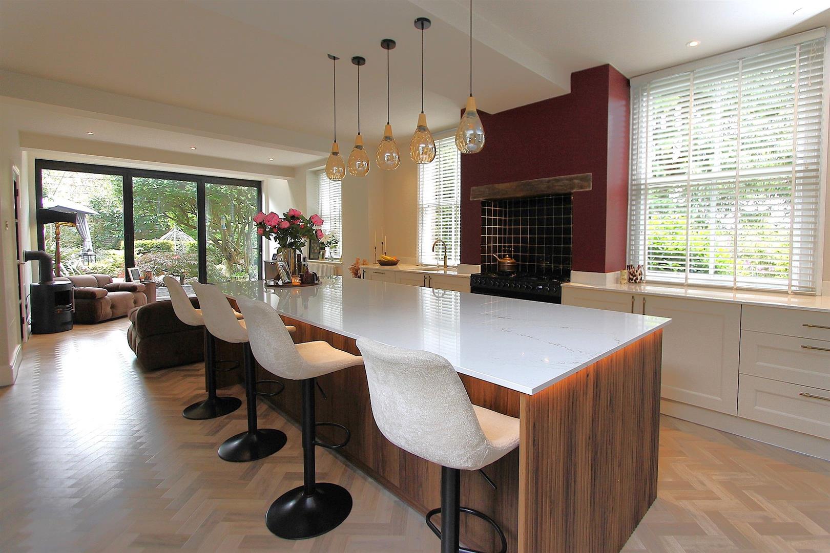 7 bed property in Chester Road South, Kidderminster